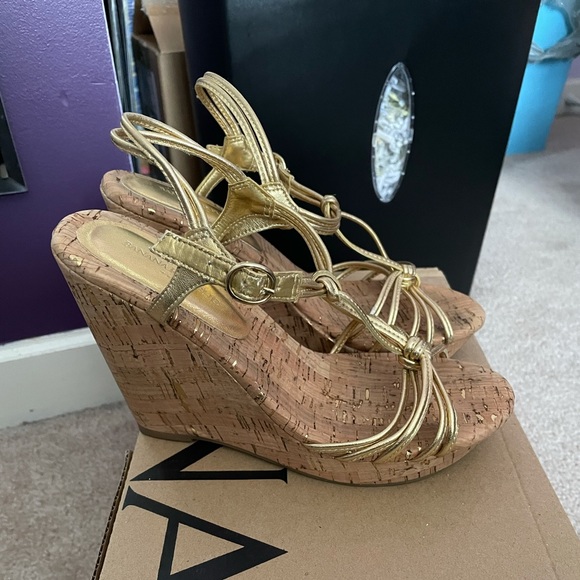 Banana Republic Gold Wedge Heels - Picture 2 of 2